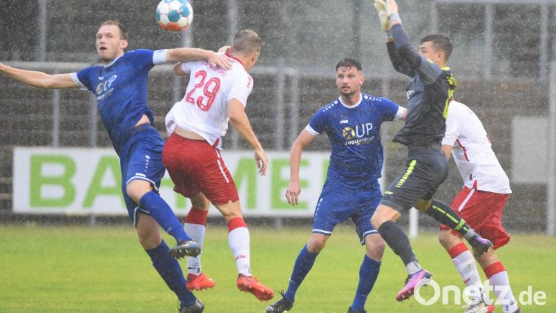 Nach dem 2:0-Heimsieg gegen den ASV Neumarkt (Szene) will die SpVgg SV Weiden auch im Gastspiel beim Würzburger FV punkten. Bild: G. Büttner