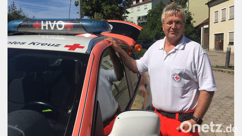 Der Helfer vor Ort fährt mit Blaulicht und Martinshorn zum Einsatz Bild: ihl