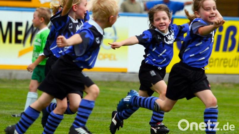 Die Nachwuchskicker der SG in allen Altersklassen sollen aus der Zusammenarbeit mit Unternehmen partizipieren, die vor Ort beim ersten Messe-Cup in den Vereinen nach jungen Leuten für ihre Ausbildungsberufe suchen. Bild: war/Archiv