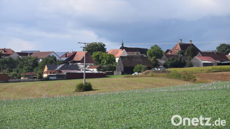 Bewohner von Winbuch und benachbarter Ortsteile haben sich in einer Unterschriftenliste gegen den Bau eines Bürger-Windparks ausgesprochen. Jetzt lehnte auch der Marktgemeinderat mit 12:2 Stimmen das Projekt ab. Bild: bö