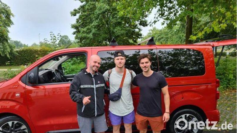 Chris Spanger(links) mit Shawn und Tanner Campbell. Bild: Sugle/exb