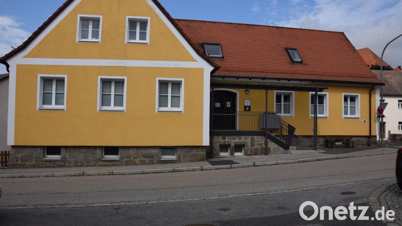 Im Haus der Bäuerin soll eine neue Heizung eingebaut werden. Vermutlich wird sie mit Pellets betrieben. Bild: fla