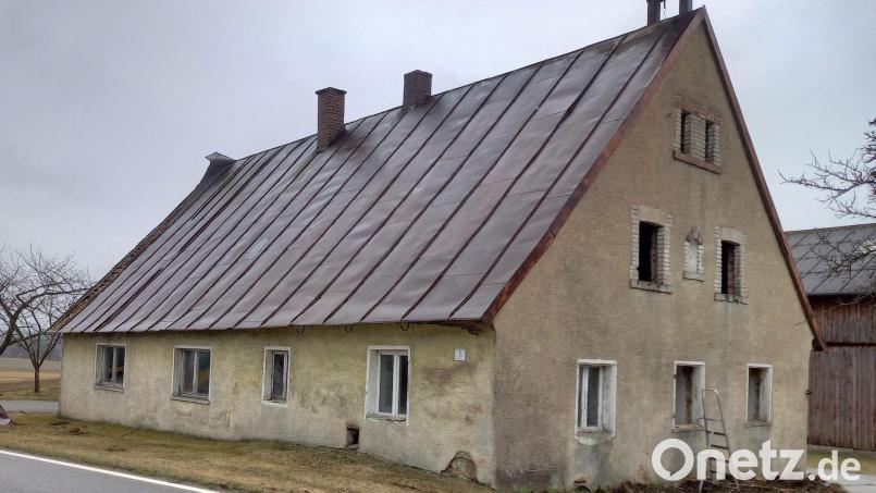 Auf das ehemalige Anwesen von Maria Theresia und Adam Bösl kam um 1900 ein Glockenturm. Nach dem Abriss wurde an selber Stelle ein neuer Glockenturm errichtet. Bild: gz