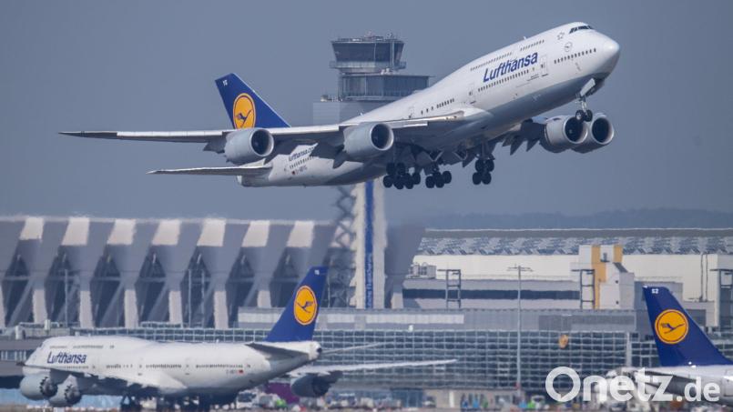 Die Flugzeuge der Lufthansa fliegen vorerst weiter. Piloten und Fluggesellschaft haben einen erneuten Streik abgewendet. Bild: Boris Roessler