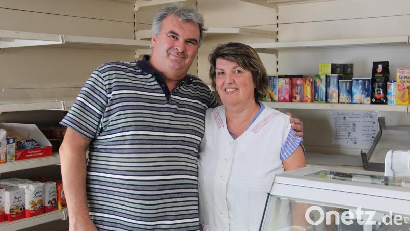 Roland und Beate Kraft müssen nach 23 Jahren ihr Lebensmittelgeschäft in der Knorrstraße 7 aufgeben. Damit endet die fast 60-jährige Geschichte von "Lebensmittel Kraft" in der Kreisstadt. Der letzte Tante-Emma-Laden ist Geschichte. Bild: prh