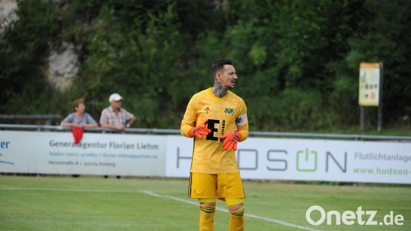 Offen ist noch, ob Ammerthals Keeper Christopher Sommerer dabei ist. Archivbild: brü