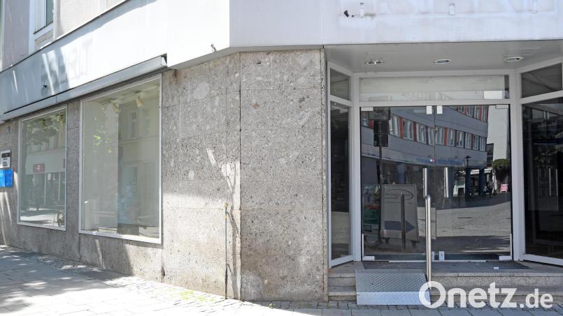 Leerstand am Eingang der Max-Reger-Straße: 2021 schloss hier Esprit. Bild: Gabi Schönberger