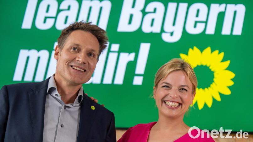 Ludwig Hartmann und Katharina Schulze, beide Fraktionsvorsitzende von Bündnis 90/Die Grünen, sind Spitzenkandidaten für die bayerische Landtagswahl 2023. Bild: Peter Kneffel/dpa