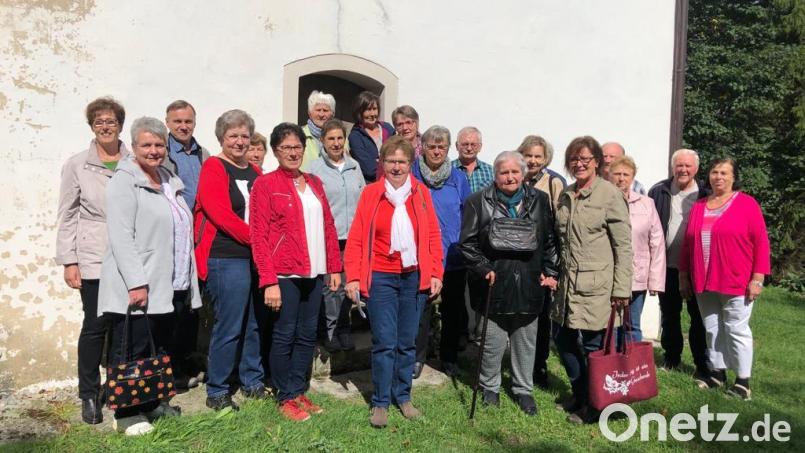 Eine Pilgergruppe des Winklarner Frauenbundes hatte die Wallfahrtskirche auf dem Gipfel des Lambergs als Ziel. Bild: Angelika Meindl/exb