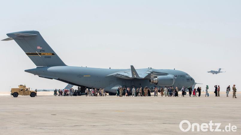 Ein Transportflugzeug vom Typ Boeing C-17 der US-Luftwaffe kreiste am vergangenen Freitag über dem Landkreis Amberg-Sulzbach. Archivbild: Airman 1st Class Kylie Barrow/U.S. Air Force via AP/dpa
