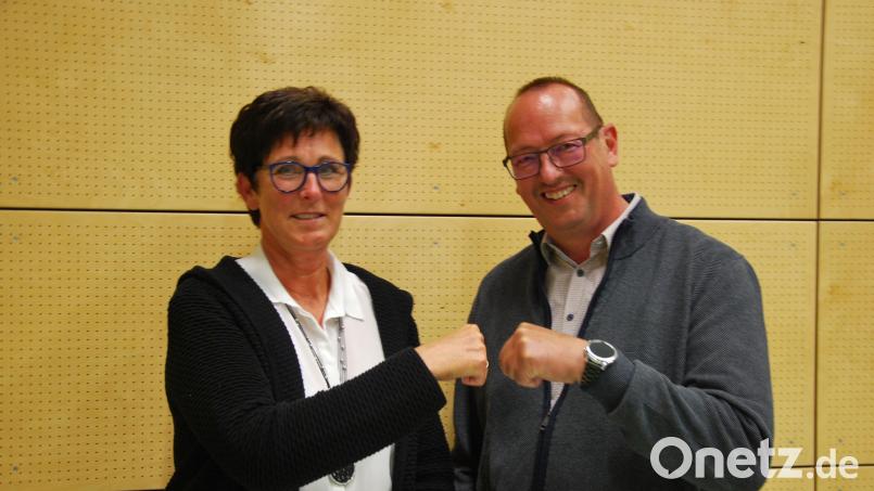 Das Ehepaar Irene und Manfred Schmidt freut sich auf die gemeinsam Arbeit im Ammerthaler Gemeinderat. Bild: gsp