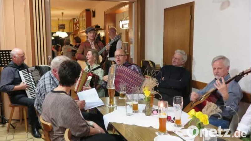 Im &quot;Gasthaus zur Fantasie&quot; in Kemnath (Landkreis Tirschenreuth) gibt es seit eh und je musikalische Untermalung. Archivbild: jzk