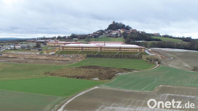 Den Bebauungsplan für das Gewerbegebiet „Nord II“ muss der Marktgemeinderat Parkstein ein zweites Mal beschließen, nachdem jemand im Bauleitplanverfahren Verstöße gegen den Datenschutz vorgebracht hat. Archivbild: bey