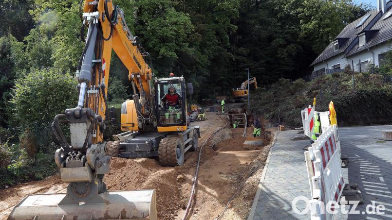 Derzeit befindet sich an der Dr.-Robert-Strell-Straße in Amberg eine Baustelle. Die Anwohner der Gümbelstraße kommen momentan nur über die Luitpoldhöhe zu ihren Häusern. Bild: Wolfgang Steinbacher
