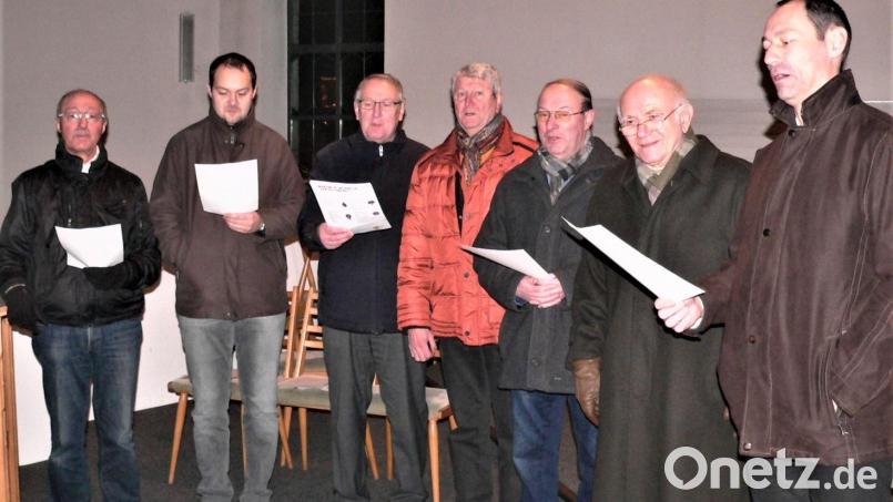 Der Liederkranz bei der musikalischen Mitgestaltung eines Gottesdienstes in der Stadtpfarrkirche. Bild: lg