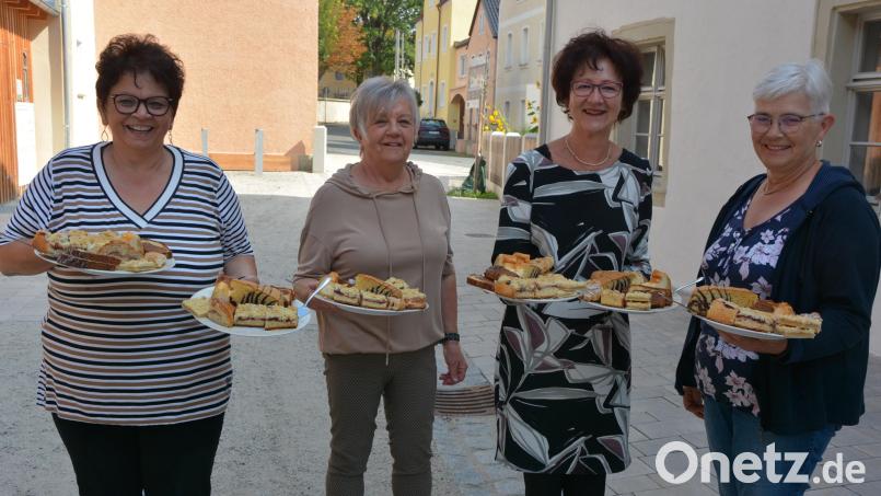 Oft im Einsatz sind die Mitglieder der Frauen-Union Konnersreuth, wie hier jüngst bei der ersten Sitzweil des Seniorenbeauftragten Konrad Härtl im Schafferhof. Von links Ortsvorsitzende Christa Wölfl, Lisa Kien, Inge Härtl und Sigrid Schwan. Bild: jr