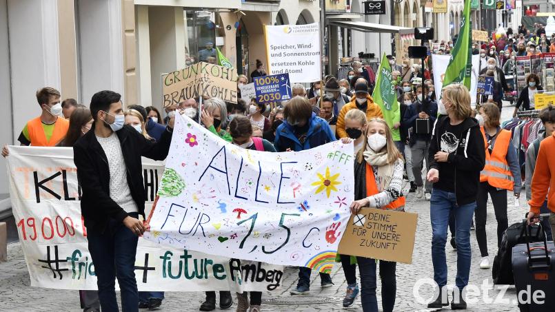 Der Klimastreik von Fridays for Future im vergangenen Jahr musste wegen der Corona-Folgen in einem relativ bescheidenen Rahmen laufen. An diesem Freitag sollen aber wieder deutlich mehr Menschen kommen. Bild: Petra Hartl