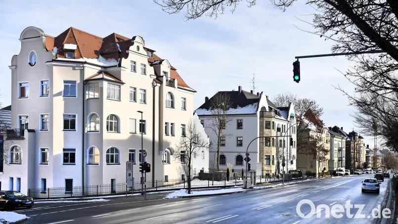 Egal ob innerhalb des Altstadt-Eis oder an seinem Rand, wie hier am Kaiser-Wilhelm-Ring mit den toll sanierten Jugendstil-Villen: Privatbesitzer und Geschäftsleute tun viel für den Denkmalschutz. Bild: Petra Hartl