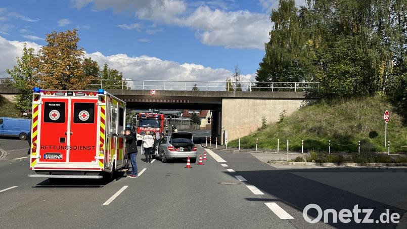 An dieser Stelle in Sulzbach-Rosenberg kam es am Montag zu einem Unfall, bei dem sich eine Person leichte Verletzungen zuzog. Bild: Polizeiinspektion Sulzbach-Rosenberg