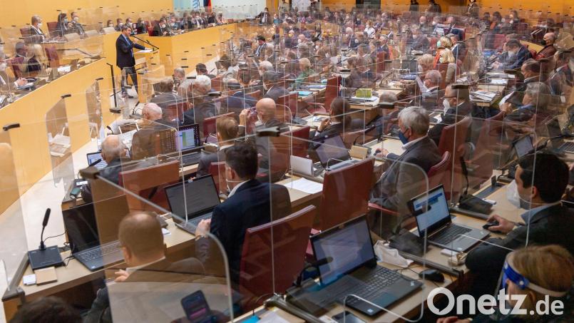 Plenarsitzung im bayerischen Landtag. Symbolbild: Peter Kneffel/dpa