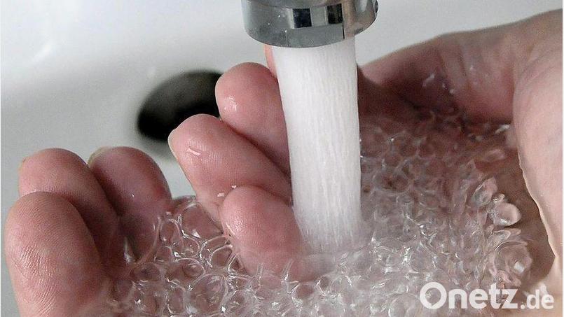 Das Abkochgebot ist aufgehoben, Windischeschenbacher und Gleißenthaler können ihr Leitungswasser wieder ungehindert genießen. Symbolbild: Hartl