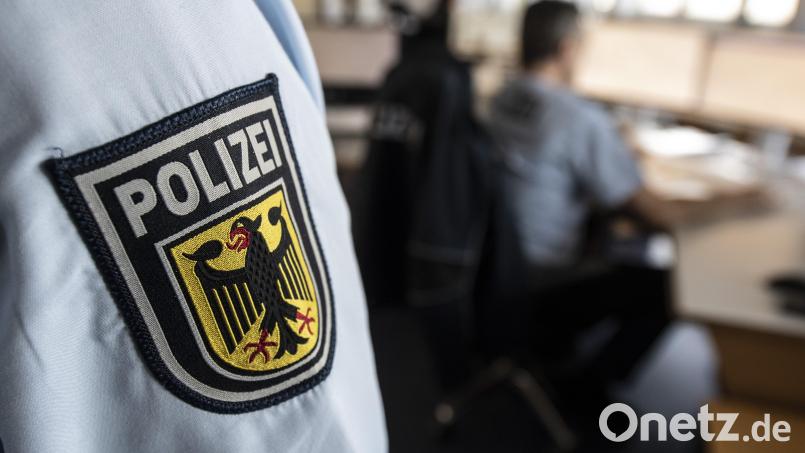 In Hof entsteht eine neues Logistikzentrum für Polizei und Justiz – parallel dazu auch neue Arbeitsplätze. Symbolbild: Boris Roessler/dpa