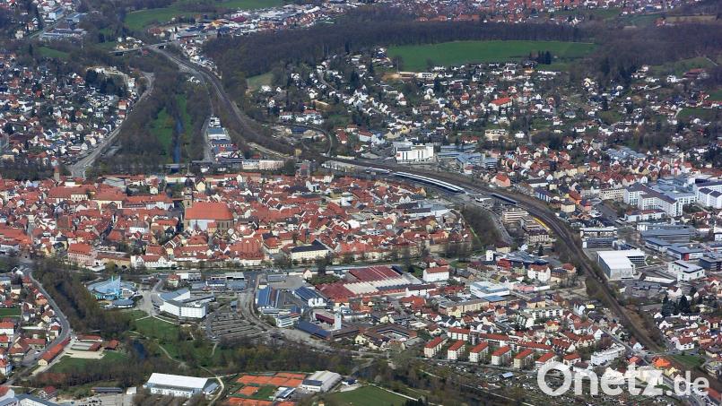 Der Wirtschaftsraum Amberg soll durch eine Vereinsgründung gestärkt werden. Luftbild: Bernd Georgi