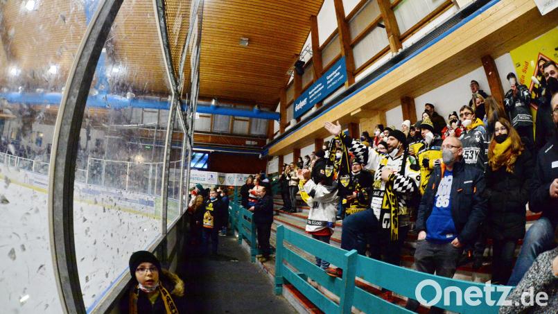 Für die Fans des ERSC Amberg ist die "schlimmste Zeit des Jahres", die Eishockeyfreie Zeit zu Ende. Am 2. Oktober beginn die neue Bayernliga-Saison. Archivbild: Andreas Brückmann