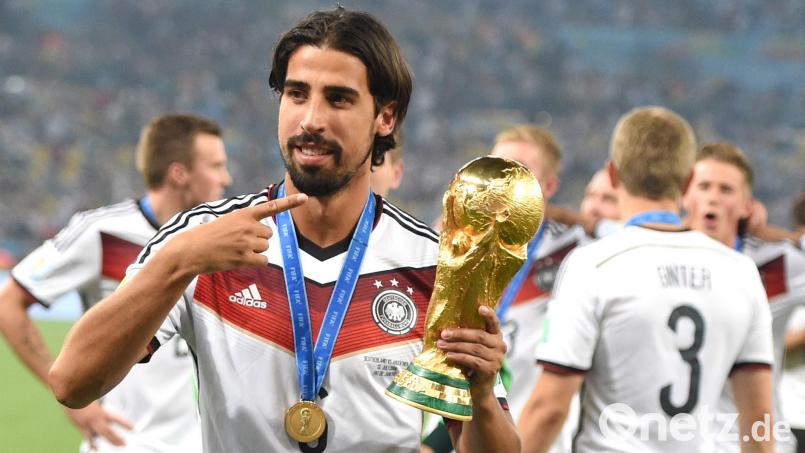 2014 wurde Sami Khedira mit Deutschland in Rio Weltmeister. Mittlerweile hat er seine Karriere beendet, kickt aber am Samstag für einen guten Zweck in Regensburg Bild: Marcus Brandt/dpa