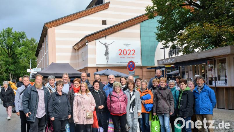 Eine Reisegruppe aus Hirschau und Ehenfeld hat eine Fahrt zu den Passionsspielen in Oberammergau unternommen und war begeistert von der Aufführung, die nur alle zehn Jahre stattfindet. Bild: fdl