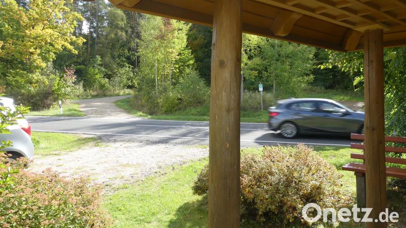 Ab der Kapelle Penzenreutrh an der NEW 43 führt der Creußenradweg in den Bauernschlag. Bild: rn