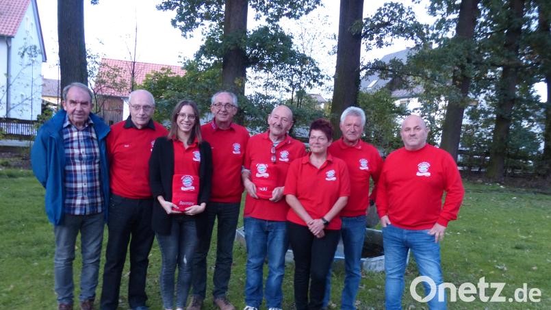 Die wiedergewählte Führungsriege des Fanclubs. Bild: hme