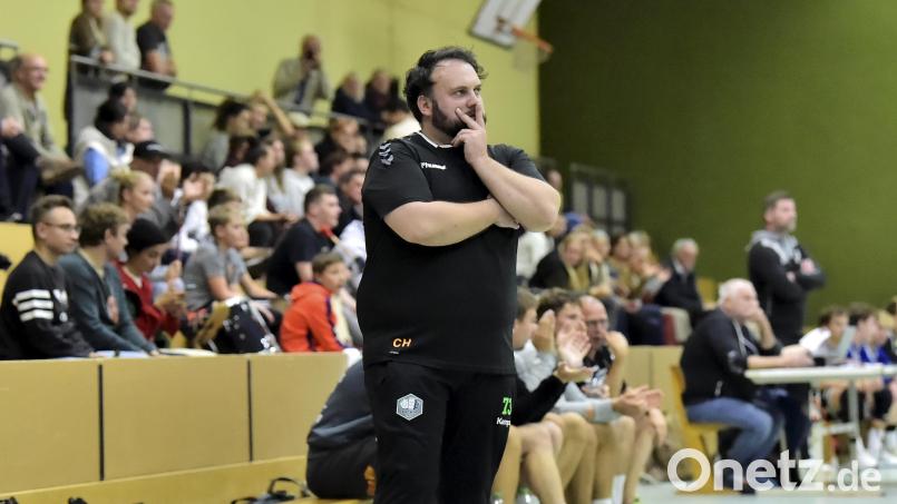 Ambergs Trainer Christof Heiduk war mit der Leistung seines Teams besonders nach der Pause nicht zufrieden. Archivbild: Hubert Ziegler