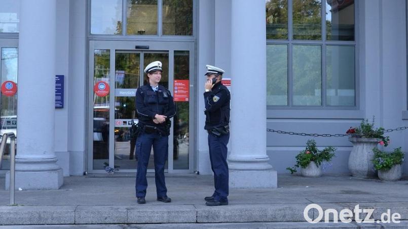 Die drei Täter sind noch unbekannt. Symbolbild: Bundespolizei