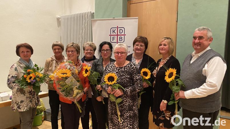 Die alte und neue Vorstandschaft des KDFB-Bezirksverbandes. Bild: uz