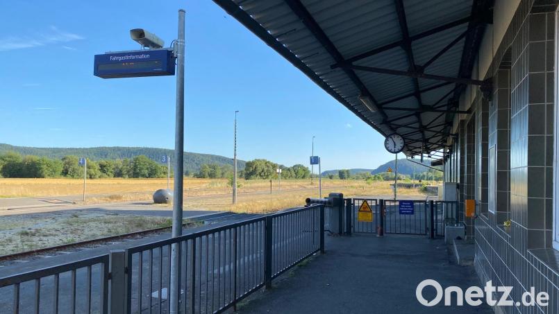 Wo soll der Bahnhof in Nabburg hin? Die Bahn denkt im Zusammenhang mit der Elektrifizierung der Strecke Hof-Regensburg über eine Verlegung des Haltepunkts nach. Zwei Varianten wurden dem Stadtrat vorgelegt. Archivbild: Wilhelm Amann