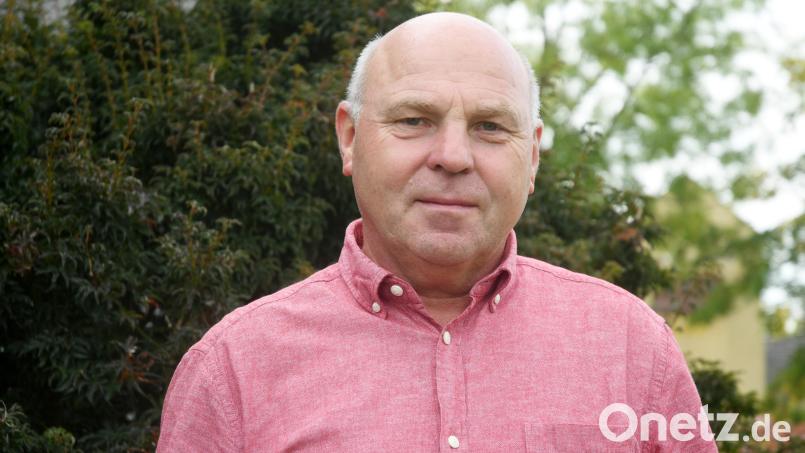 Der Neustädter Stadtrat wählte Gerhard Bauer in die Riege der damit sechs Feldgeschworenen der Stadt. Bild: Gabi Schönberger