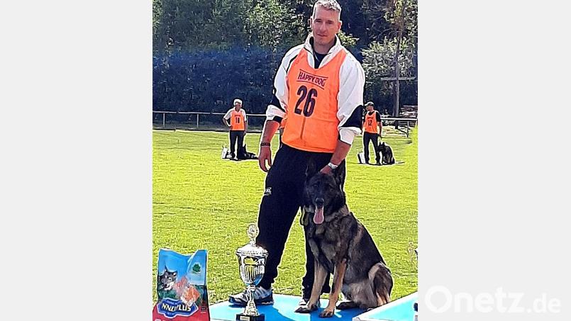 Sven Kessel startete mit seinem Deutschen Schäferhund &quot;Isco vom Sulzachgrund&quot; bei den Deutschen Meisterschaften. Archivbild: R. Kreuzer