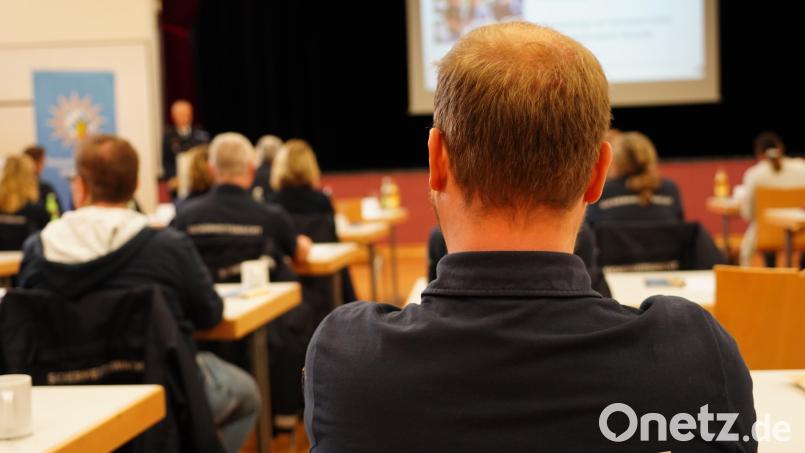 Fortbildung zu verschiedenen Themen steht auf einem Treffen von rund 70 Mitgliedern der Oberpfälzer Sicherheitswachten auf dem Programm. Bild: PP Oberpfalz/exb