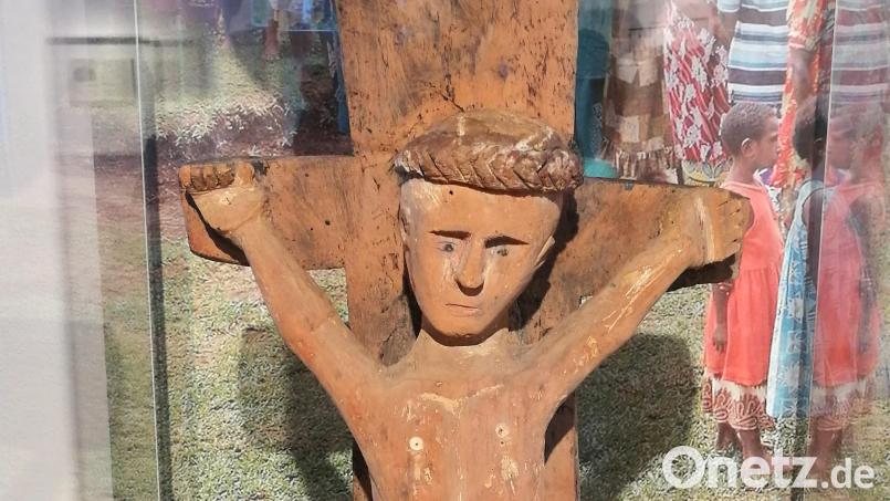 Wie der aus einem Baumstamm geschnitzte Taufblock aus Papua-Neuguinea nach Europa gekommen ist, konnte bislang nicht endgültig geklärt werden. Bild: dir
