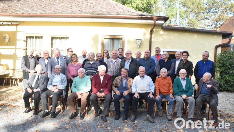 Dank für ihre langjährige Zugehörigkeit sagt die EVG vielen treuen Mitgliedern bei der Jubilarehrung. Bild: hcz