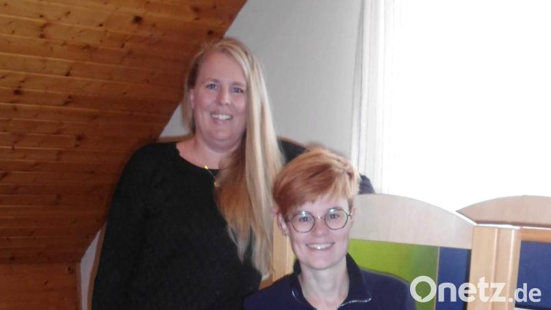 Wenn die Eltern-Kind-Gruppe am Dienstag, 18. Oktober, nach 26-monatiger Pause wieder zu einem Treffen einlädt, werden sie von einer neuen Leiterin erwartet – Lisamarie Schmidl (rechts). Mit dabei Michaela Meier, die die Krabbelgruppe von 2007 bis 2019 leitete. Bild: u