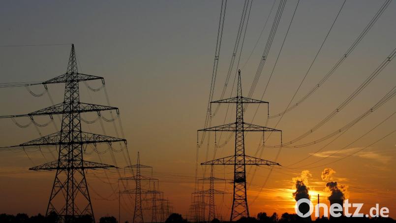 Wirtschaftsstaatssekretär Roland Weigert sorgt sich um die Stabilität der Stromversorgung. Er verweist auf den Stresstest, wonach im Extremfall bis zu 91 Stunden der Strom ausfallen könnte. Symbolbild: Daniel Karmann/dpa