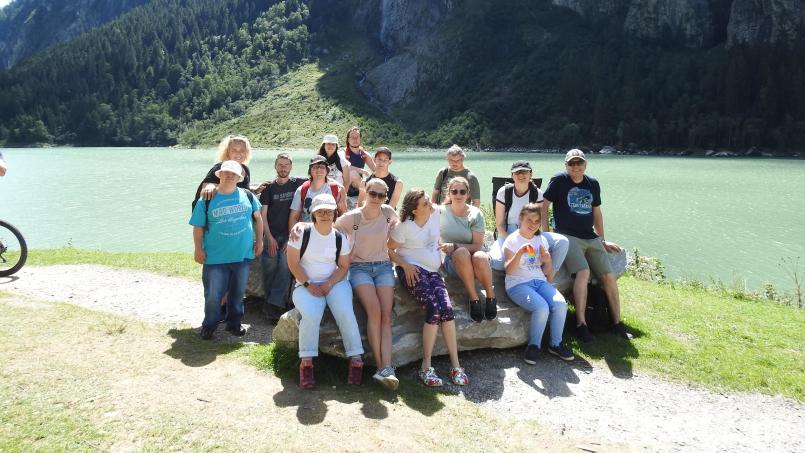 Die Teilnehmer der Reise zusammen mit ihrem Betreuer-Team. Bild: Julia Hamann/exb