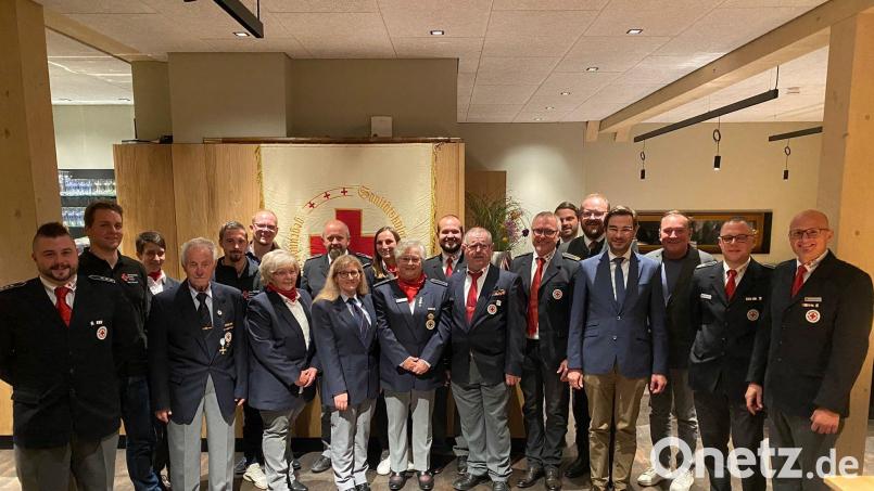 Der erste Ehrungsabend seit der Coronapandemie (von links nach rechts): Noah Lugert, Martin Brandt, Katja Lugert, Johann Späth, Patrick Jung, Gertraud Weidner, Manuel Woyschnitzka, Peter Puff, Sandra Thaler, Sandra Reinfelder, Ella Kelnhofer, Sebastian Seibert, Wittilo Winter, Manfred Harrer, Josef Ott, Andreas Meier, Stephan Oetzinger, Heribert Schubert, Dominik Beer, Sebastian Windschügl. Bild: Michael Lang /exb