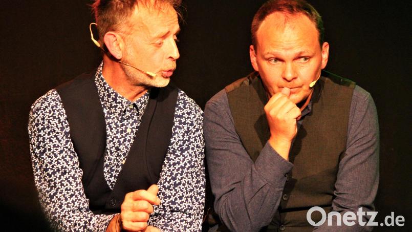 Roland Penzinger (links) und Robert Blöchl sorgen als Duo BlöZinger für einen fulminanten Kabarettabend bei der Futura. Bild: stg