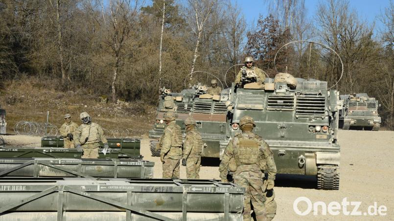 US-Artillerie-Soldaten bei der Übung auf den Übungsplatz in Grafenwöhr. Symbolbild: Spc. Ryan Parr