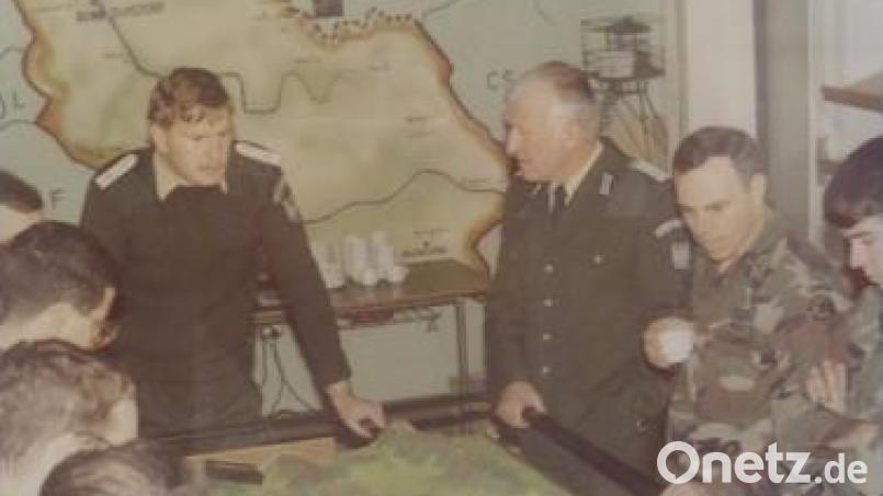 Grenzeinweisung von Angehörigen der US-Armee im Grenzinformationsraum der GSA Süd 5 Schwandorf. ca. 1983. Bild: GSA Süd 5 im Archiv Reinhold Balk