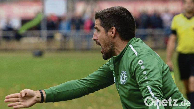 Christian Zechmann, Trainer des FC Wernberg (Szene aus einer früheren Partie), war zuletzt mit dem Auftritt in Raigering nicht zufrieden. Bild: mhs
