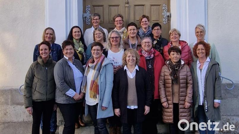 Der ökumenische Chor Nova Musica sang am vergangenen Sonntag bei einem Benefizkonzert zugunsten der Regenbogenfahrt der Deutschen Kinderkrebsstiftung. Zugleich feiert der Chor sein 15-jähriges Bestehen. Bild: Nova musica/exb